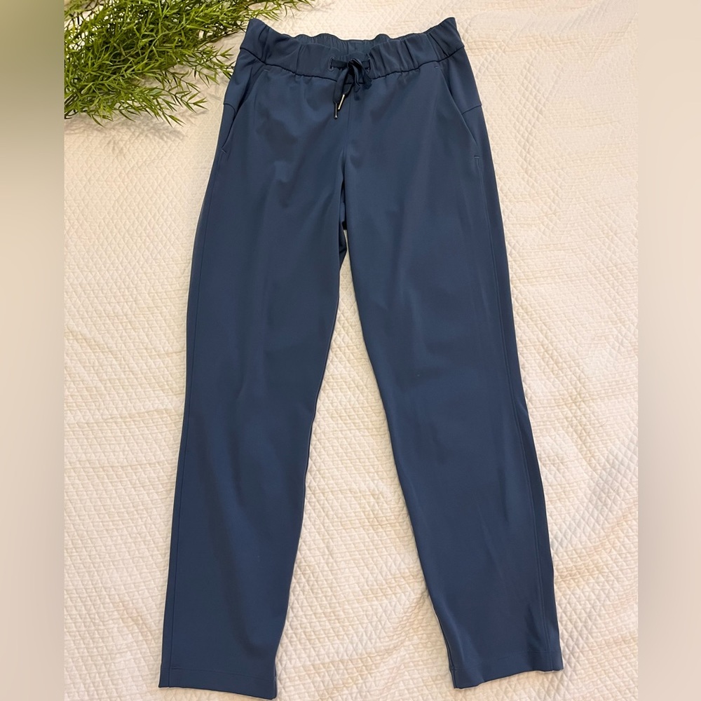 Lululemon On the Fly Pant Women 4 High Rise 7/8 Luxtreme Code Blue